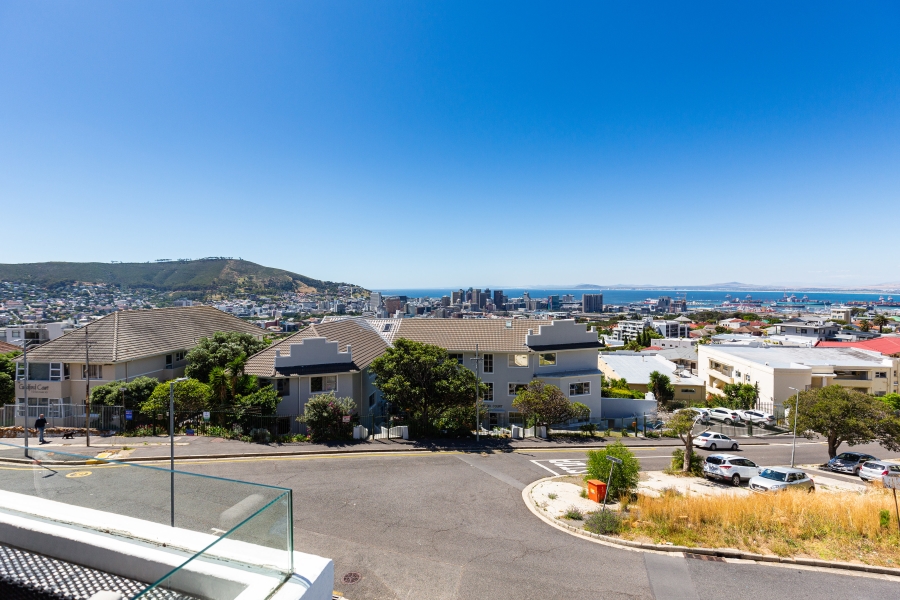 To Let 2 Bedroom Property for Rent in Vredehoek Western Cape